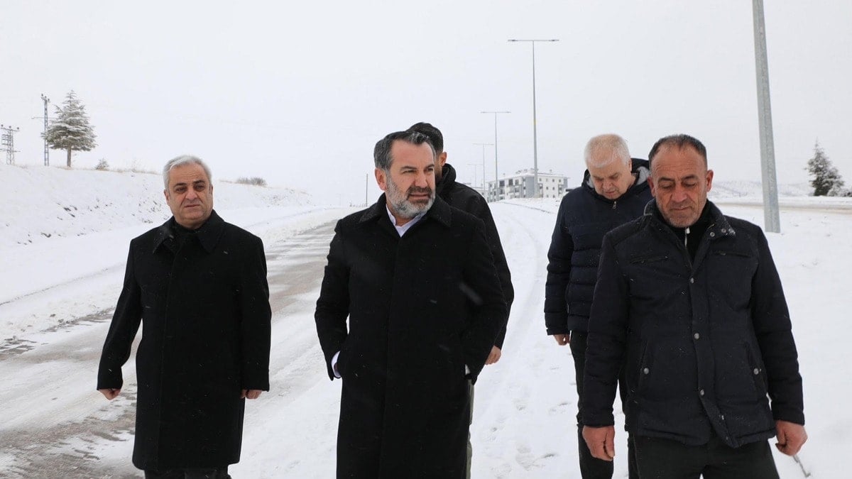 Selde görünmeyen AKP’li başkan, karda şov yaptı