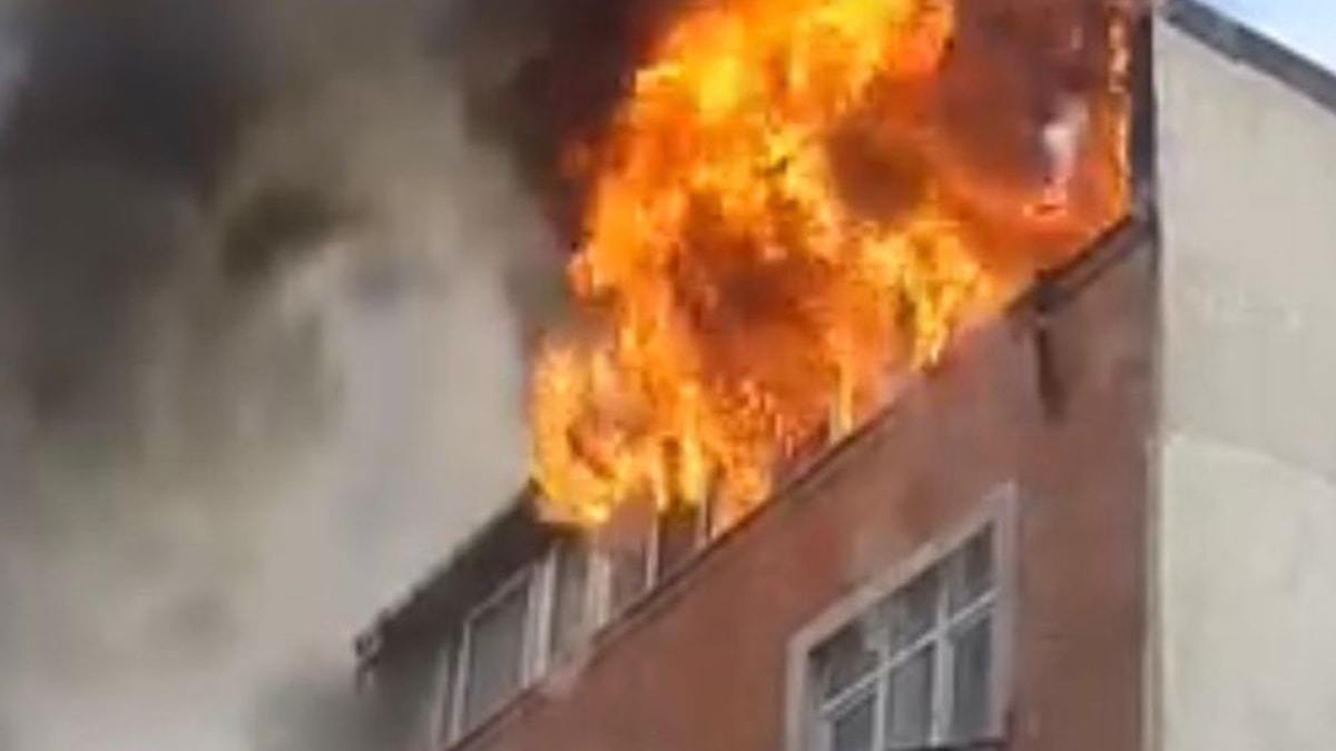 İstanbul'da binada yangın: Yaralılar var