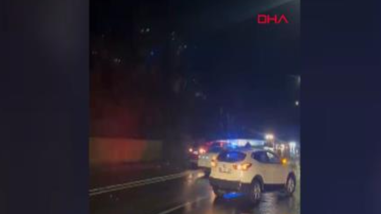 Hakkari'deki heyelan anı kamerada