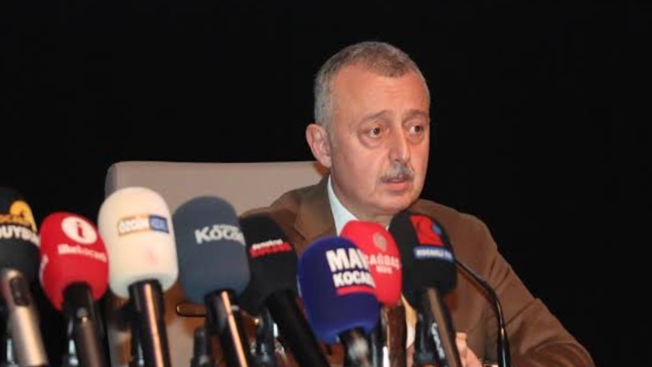 Eleştirilere tahammülü olmayan AKP’li başkan, CHP’lileri konuşturmadı