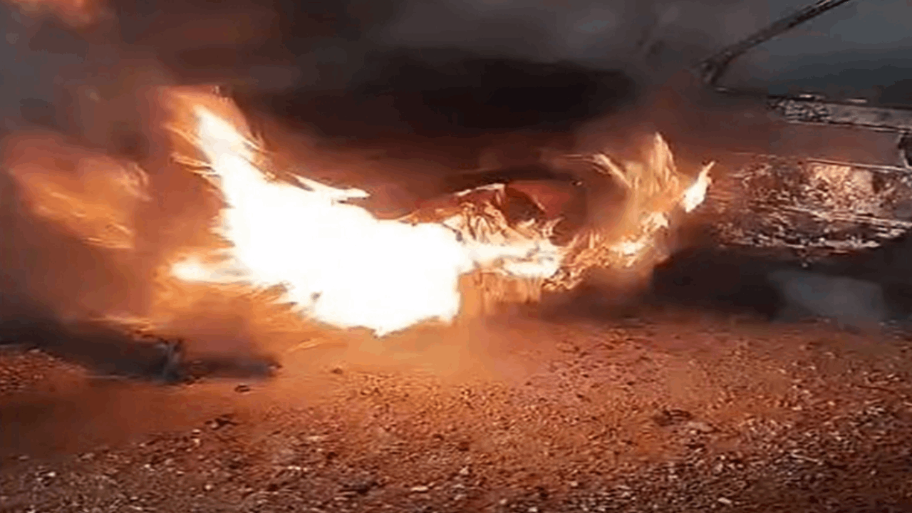 Adana'da park halindeki otomobil patladı: 1 kişi öldü