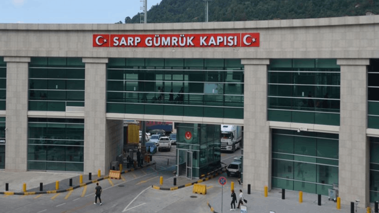 Gürcistan'a geçişlerde kimlik yeterli olmayacak! Eski dönem bitti...