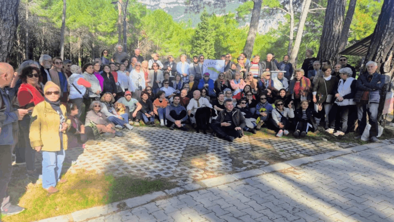 Akyaka Orman Kampı’nda “Doğa satılık değil” eylemi