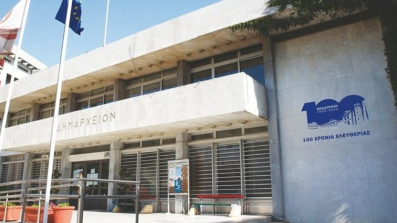 Komşuda çiftçilerden sonra bugün belediye personelide greve gitti belediyeler kapalı