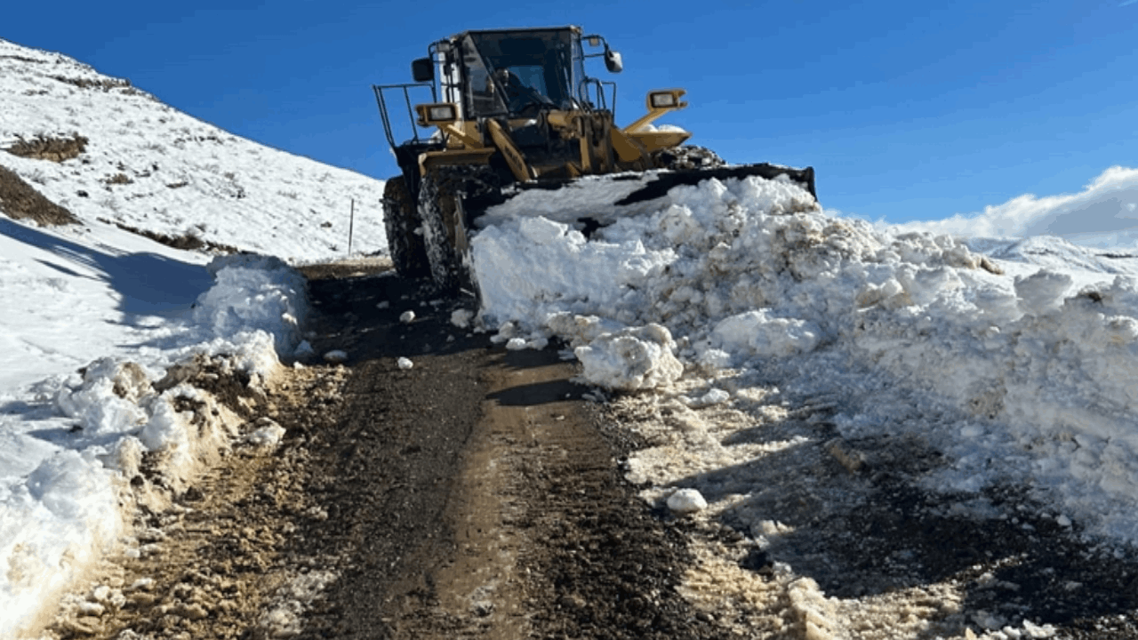 Şırnak’ta kar kalınlığı 1 metreyi aştı