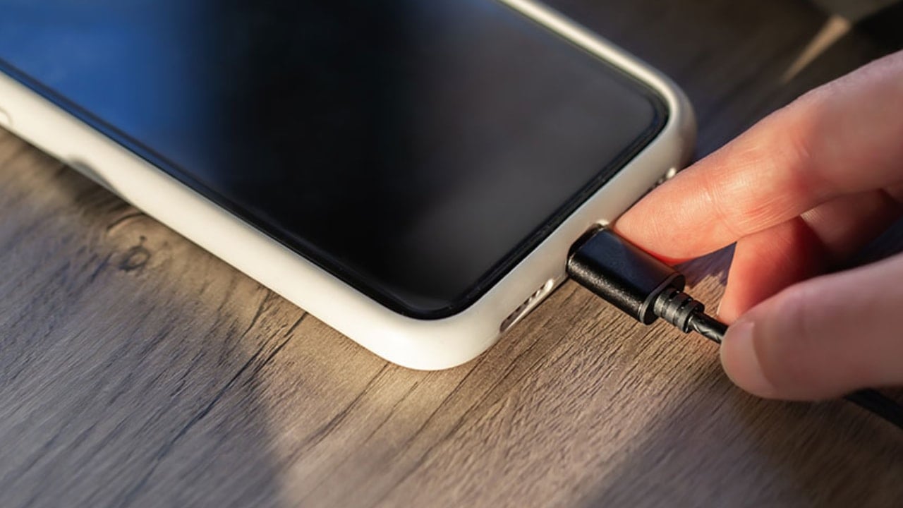 Telefonlara yeni yıl öncesi 'acil güncelleyin' çağrısı yapıldı