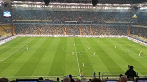 Fenerbahçe taraftarından ihraç edilen teğmenlere 'Mustafa Kemal'in askerleriyiz' desteği