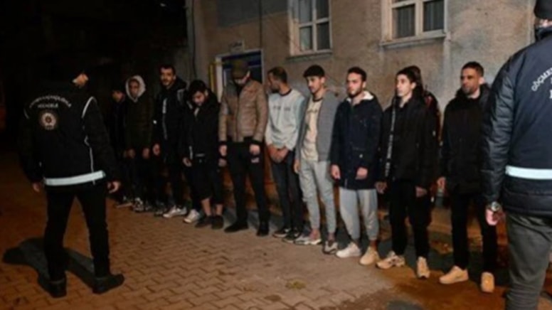 Edirne'de yasa dışı yollardan ülkeye giren 24 düzensiz göçmen yakalandı