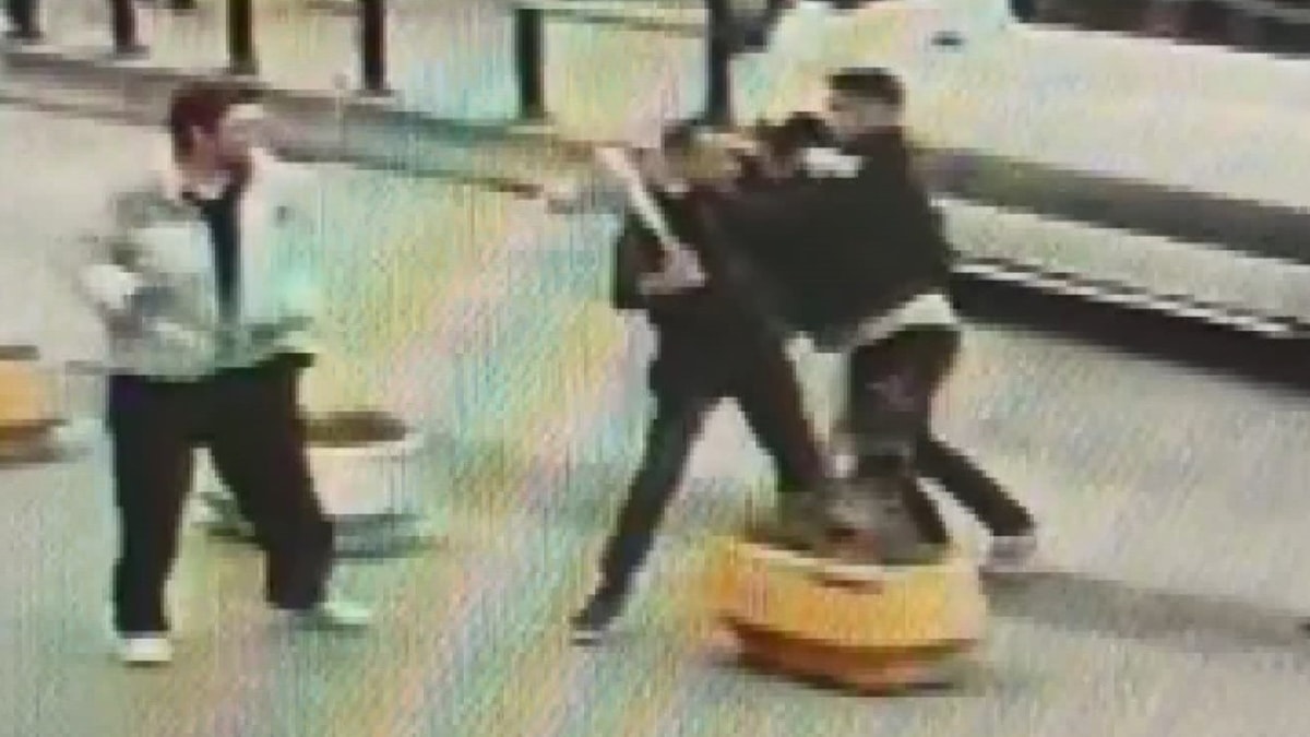 Kafasına beyzbol sopasıyla vurulan adam kalp krizi geçirip öldü!