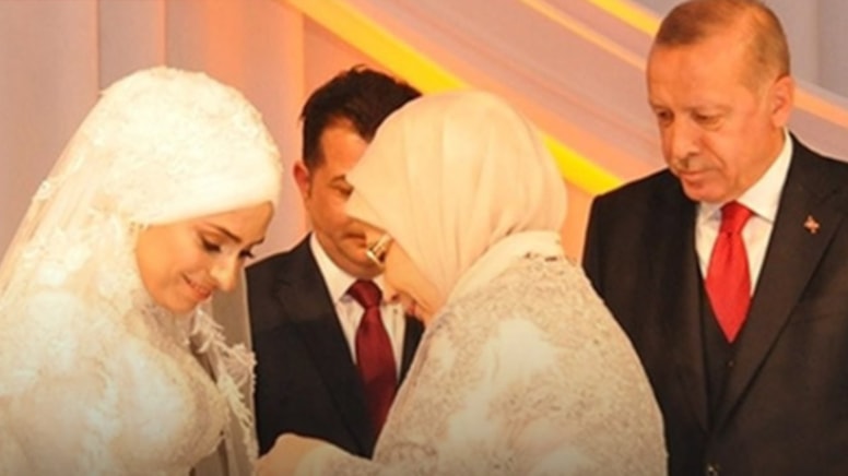 Eski AKP'li vekili aldatmak kocasına pahalıya patladı: 22 milyon lira tazminat ödeyecek
