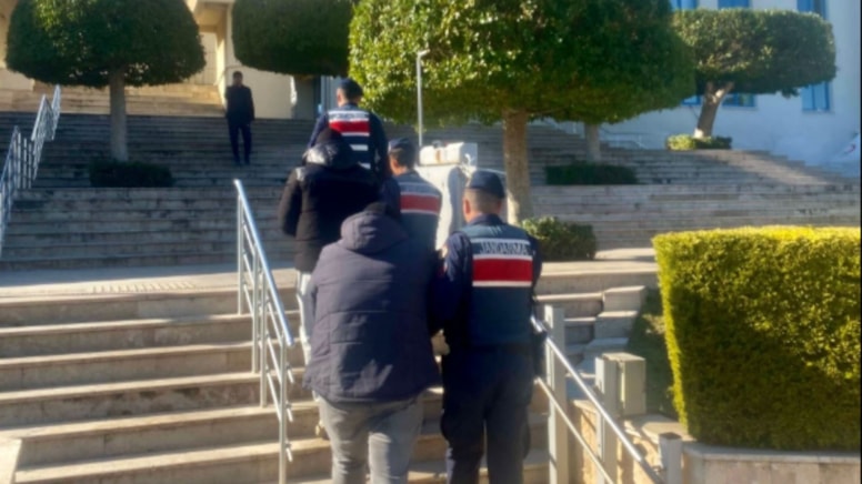 Taksi bagajından firari çıktı!