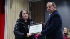 Tanju Özcan'dan dikkat çeken hamle: Tutuklanan çalışanlara hizmet şeref belgesi