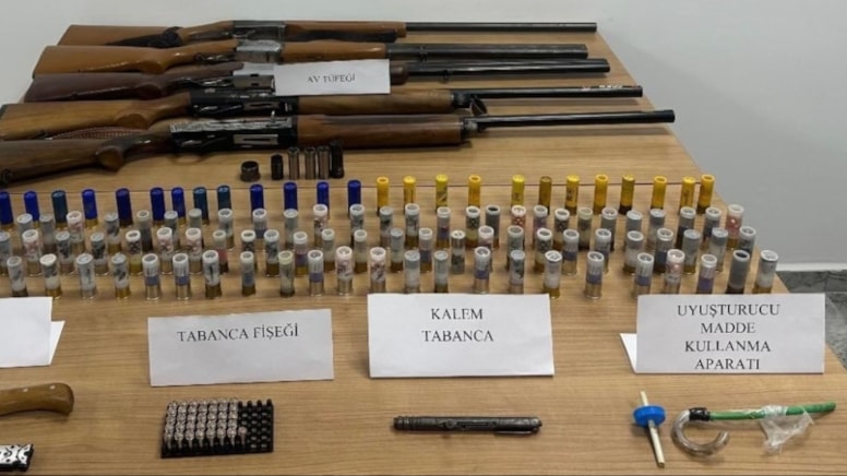 Denizli'de silah kaçakçılığı operasyon: 2 şüpheli yakalandı