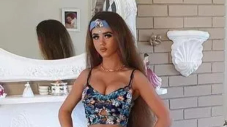 Deneme kabininin perdesi açılan kadına 760 bin lira tazminat: 'Kıyafet deniyordum, yarı çıplak vaziyetteydim'