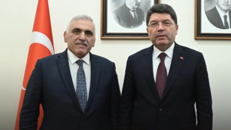 Kardeşi 14 yaşındaki çocuğa istismardan cezaevinde: AKP'li vekilden Adalet Bakanı'na dikkat çeken ziyaret