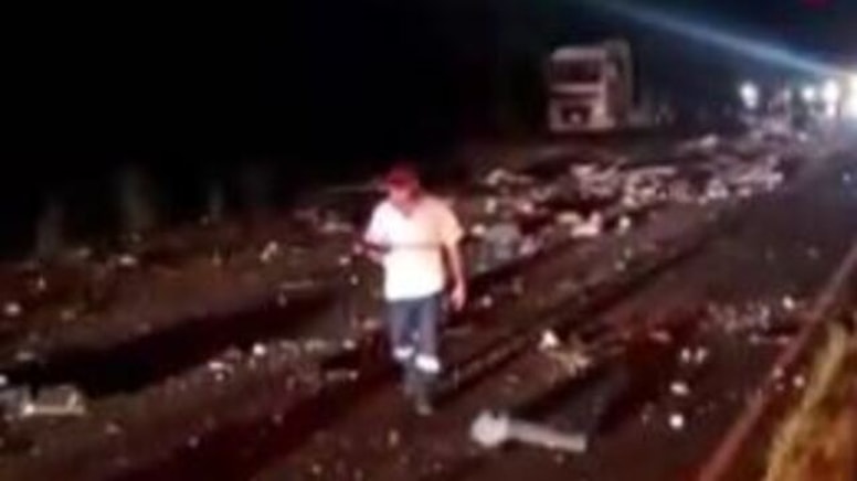Brezilya'da otobüsle kamyon çarpıştı: 12 öğrenci öldü