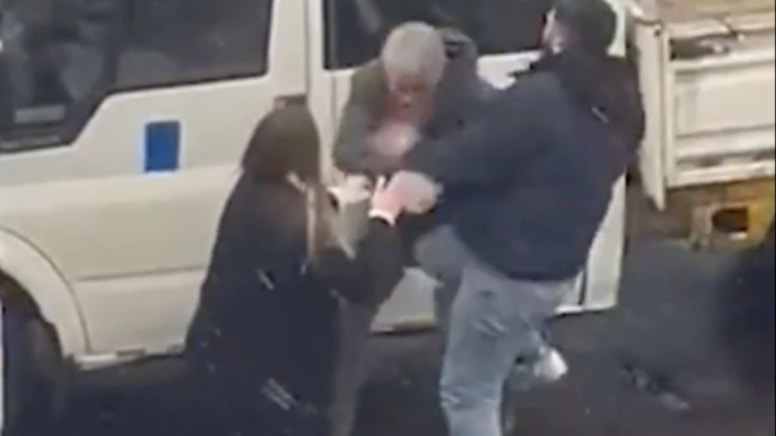 Pendik'te korku dolu anlar: Şoförler tornavidayla kavga etti