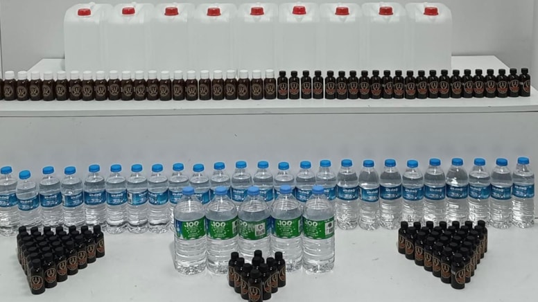 Samsun'da sahte içki operasyonu: Su şişelerinden sahte içki çıktı