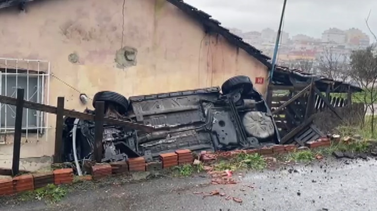 İstanbul'da cip bahçeye düştü: 1 yaralı