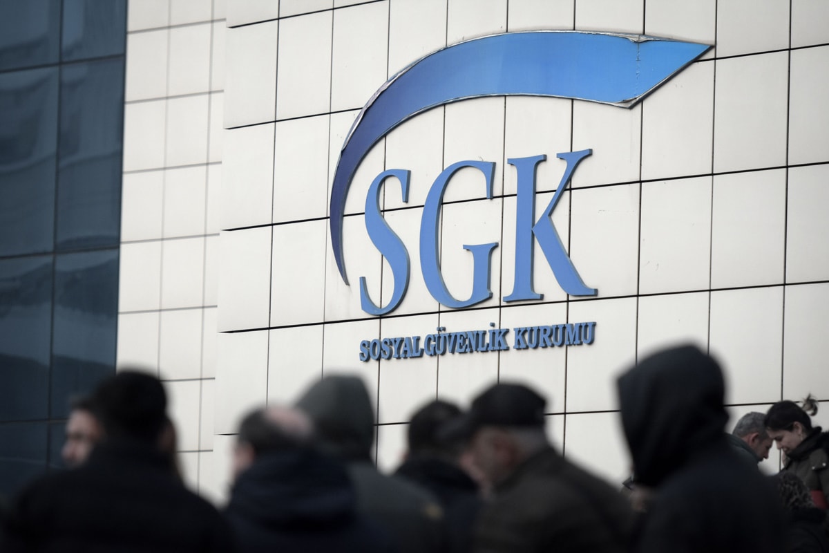SGK'dan 'sahte sigortalılık' denetimi! Kimlerin emekli maaşı risk altında?