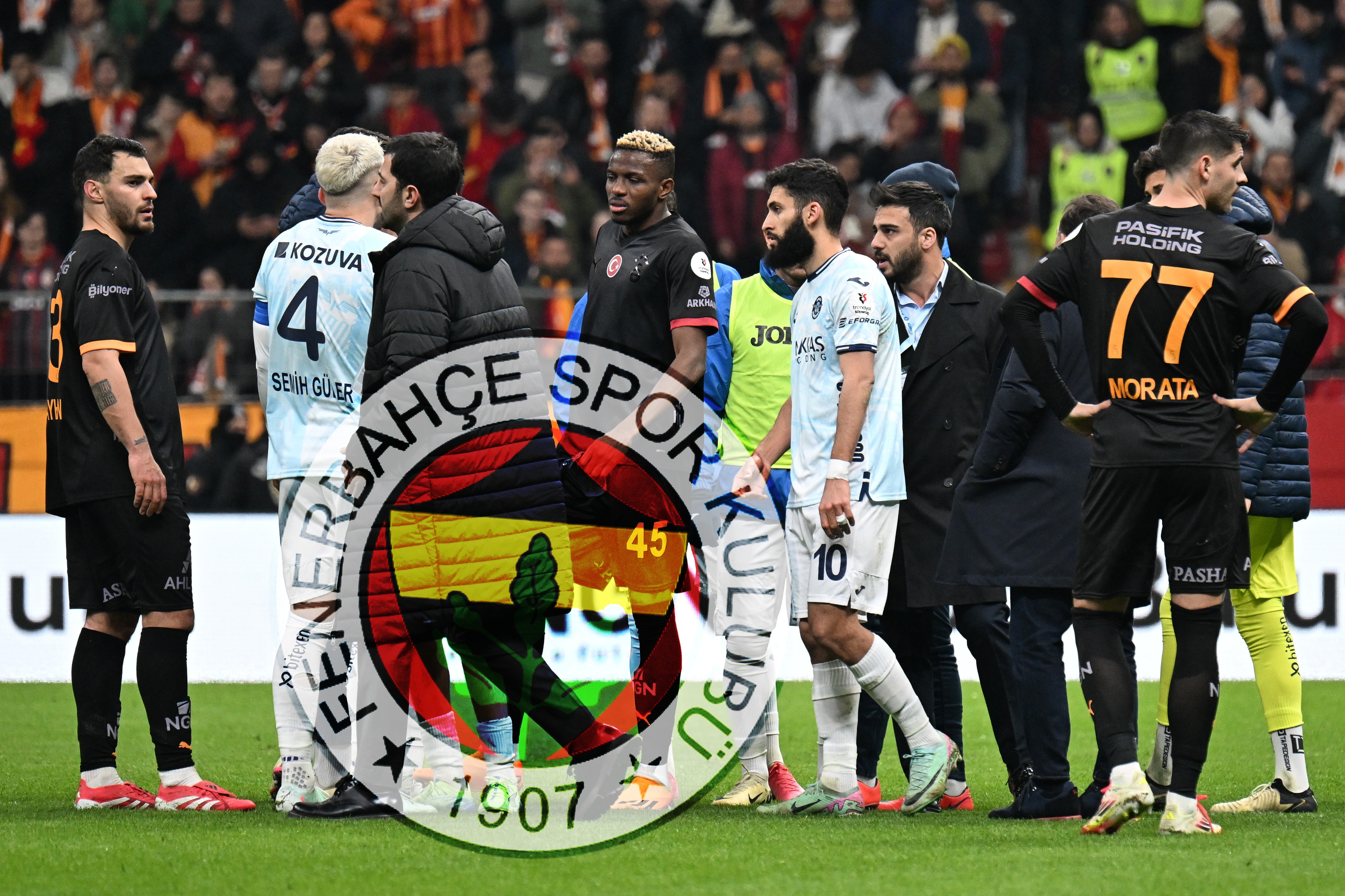 Fenerbahçe'den sahadan çekilme kararı sonrası açıklama