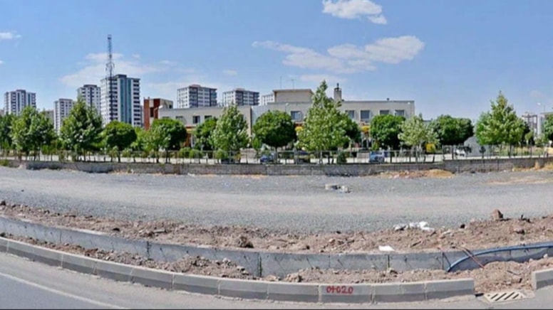 2 milyar TL’lik arsayı 700 milyona sattılar