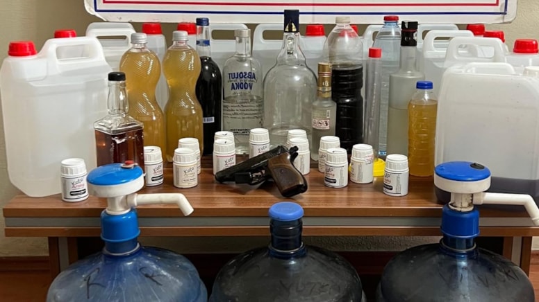 Zonguldak'ta onlarca litre etil alkol ele geçirildi