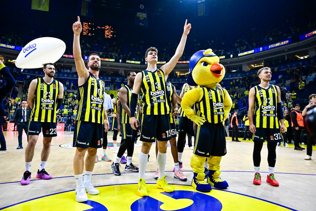 Fenerbahçe Euroleague'de seriye bağladı