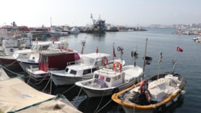 Balıkçılar istavrit ve hamsi umuduyla denize açıldı