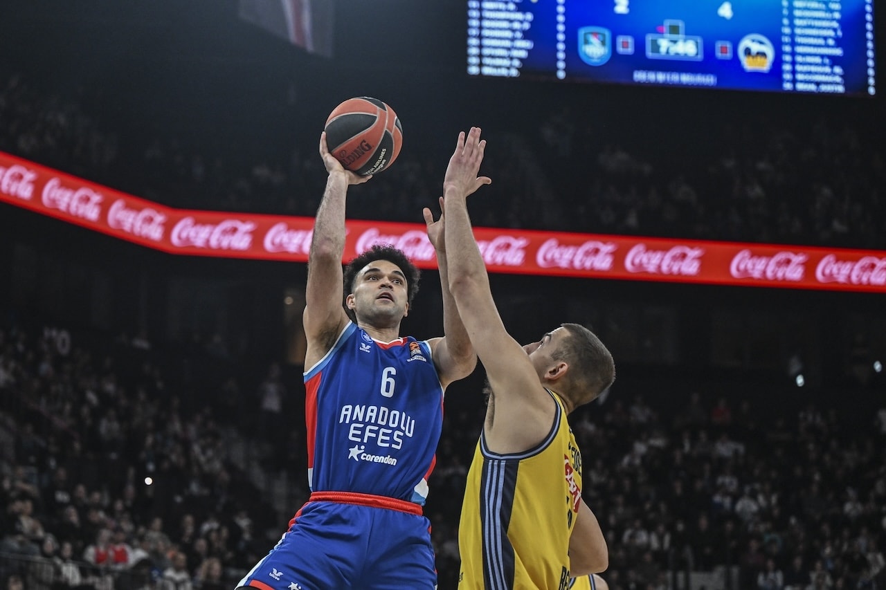 Anadolu Efes'ten ALBA Berlin'e fark