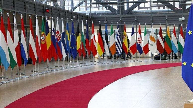 Avrupalı liderler ABD ile ilişkileri görüşmek için bir araya geldi