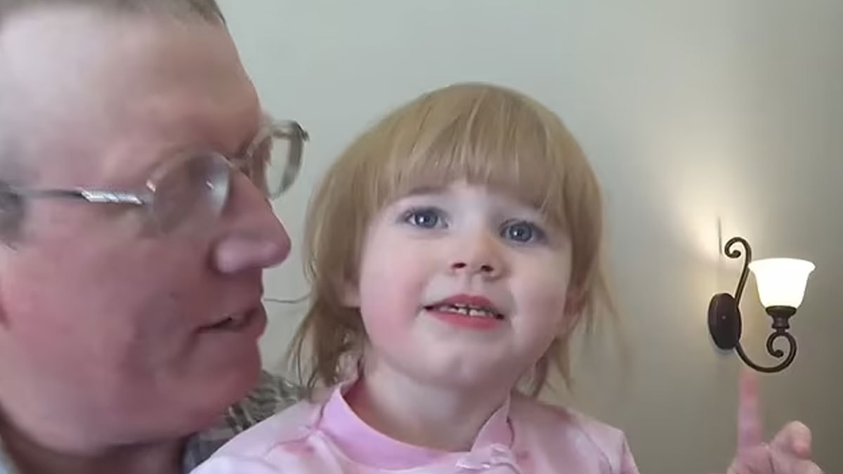 Kızına dünyanın en tuhaf adı verilen baba yardım bekliyor