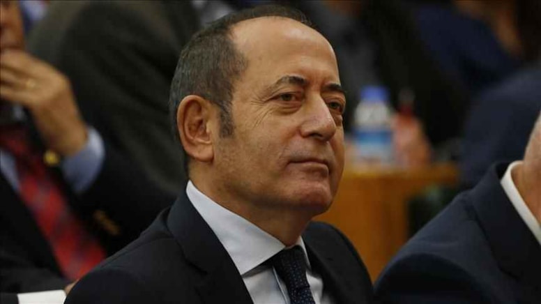 CHP'li isim Özgür Özel'i hedef aldı: O koltukta oturmayın!