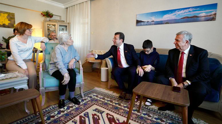 Ümit Özdağ’ın 90 yaşındaki hukukçu annesinden muhalefete tavsiye