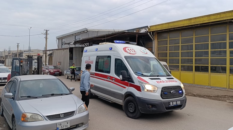 Tadilat esnasında çatıdan düştü: İş yeri sahibi ağır yaralandı