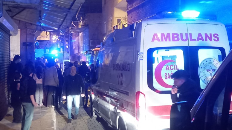 Diyarbakır'da yangın: 9'u çocuk 12 hastanelik oldu