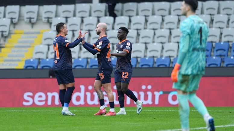 RAMS Başakşehir, Ahlatçı Çorum FK engelini rahat geçti