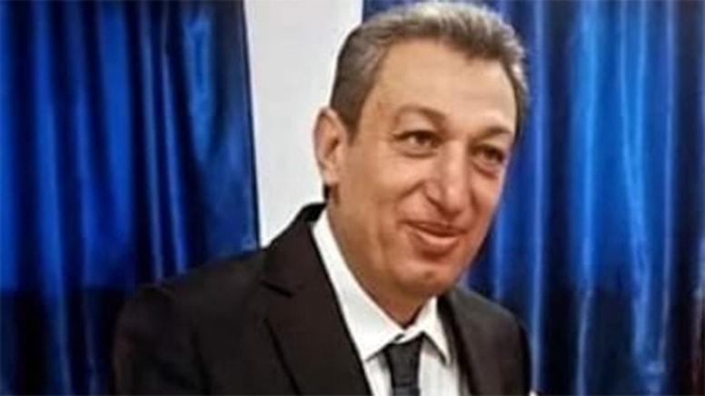 AKP'ye geçeceğini açıklayan başkana ihraç talebi