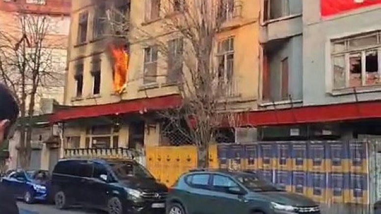 Beyoğlu’nda yangın paniği