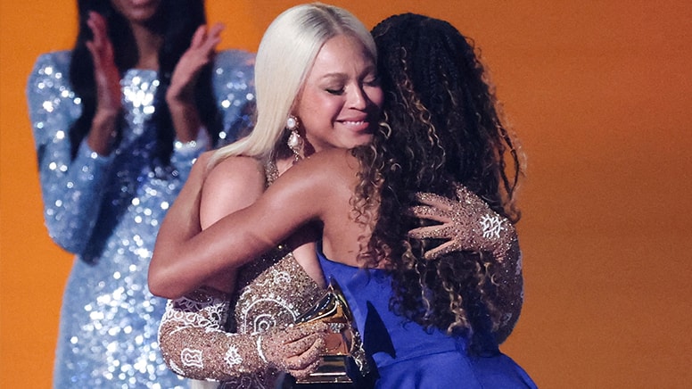 beyoncegrammyjpeg-y8q41BkZxUuoef2TLhkoSA.jpeg