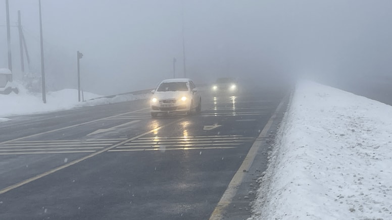 Bolu Dağı'nda kar ve sis görüş mesafesini düşürdü