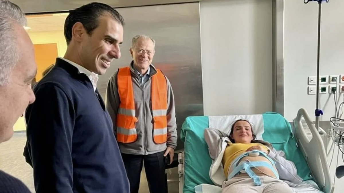 Yüzlerce depremin ortasında bebek dünyaya geldi