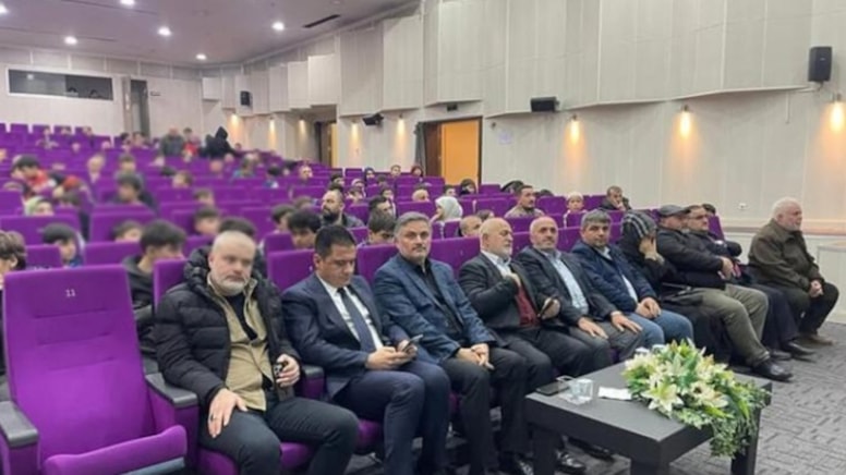 Müftülüğün gençlik buluşmasına çocukları götürdüler
