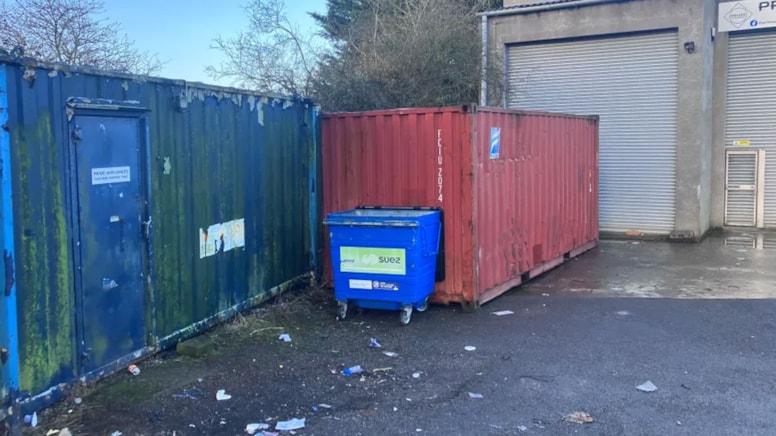 Çöp kamyonunda preslenmekten çığlıkları kurtardı