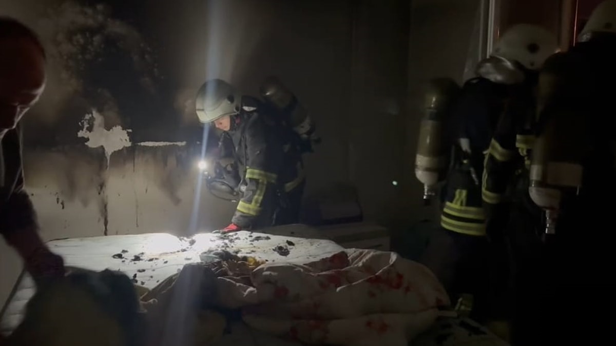 Elektrikli battaniyelere dikkat! Bir evde daha yangın çıkardı