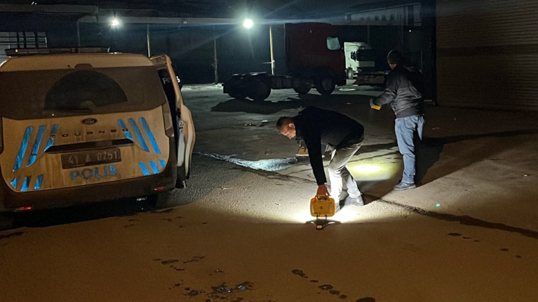 Trafikte tartıştığı damadını vurdu