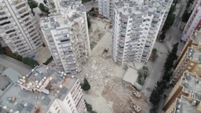 Depremzedelere verilen sözler unutuldu