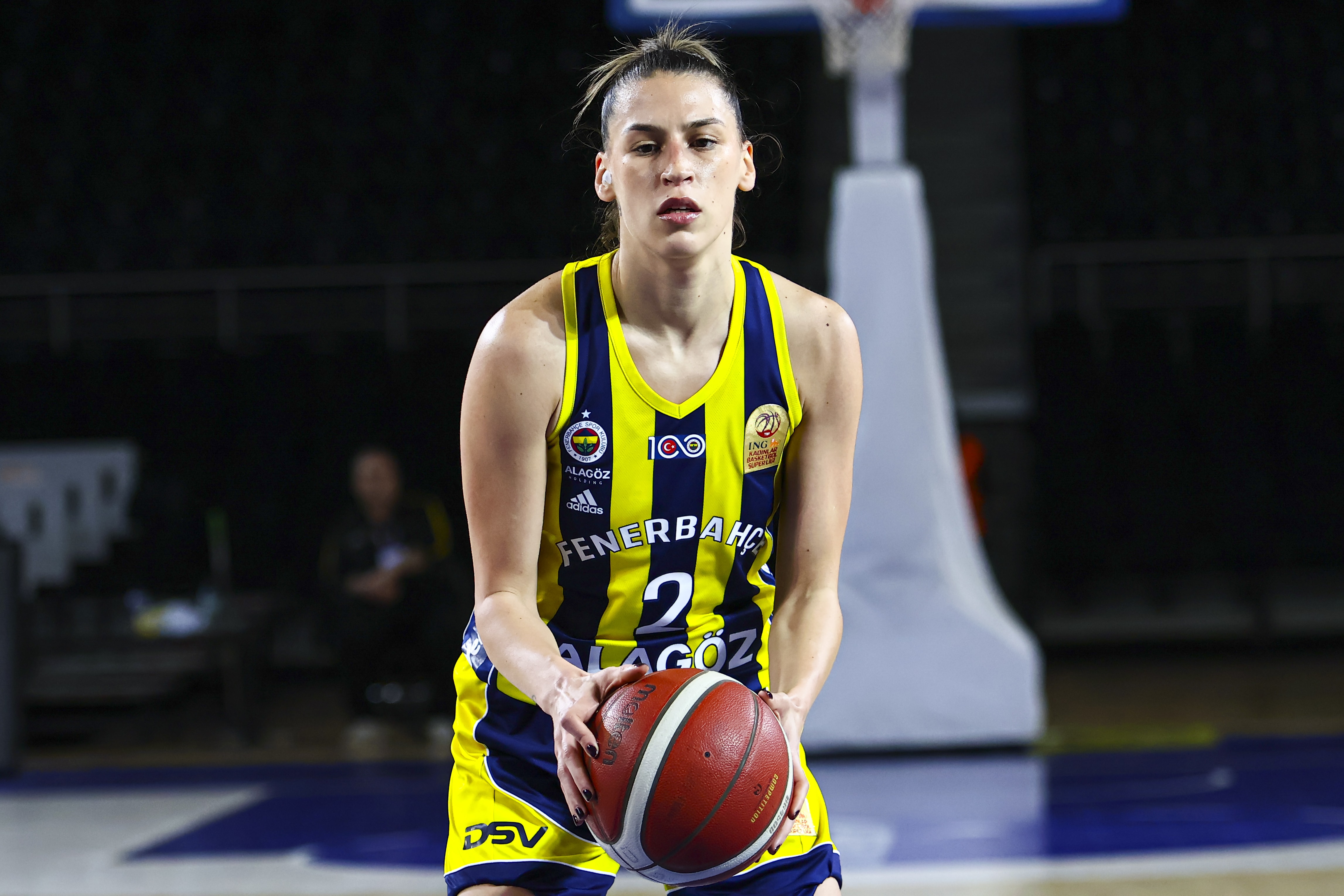 Fenerbahçe’den Sevgi Uzun’a destek mesajı