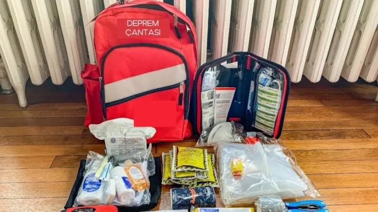Hayat kurtaran çanta: Deprem anında sizi hayatta tutacak malzemeler