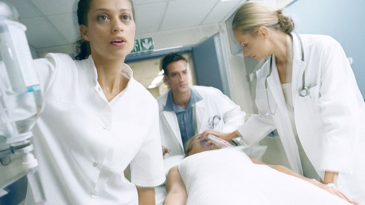 Diş ağrısıyla gittiği hastanede hayatını kaybetti